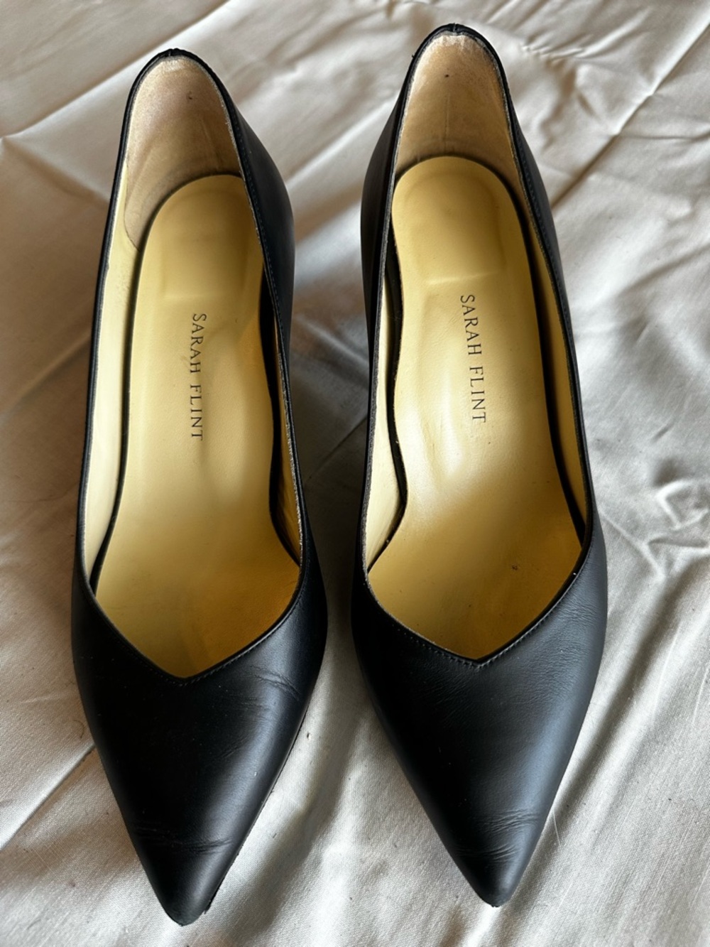 Sarah Flint Black Leather Pointed-Toe Pumps